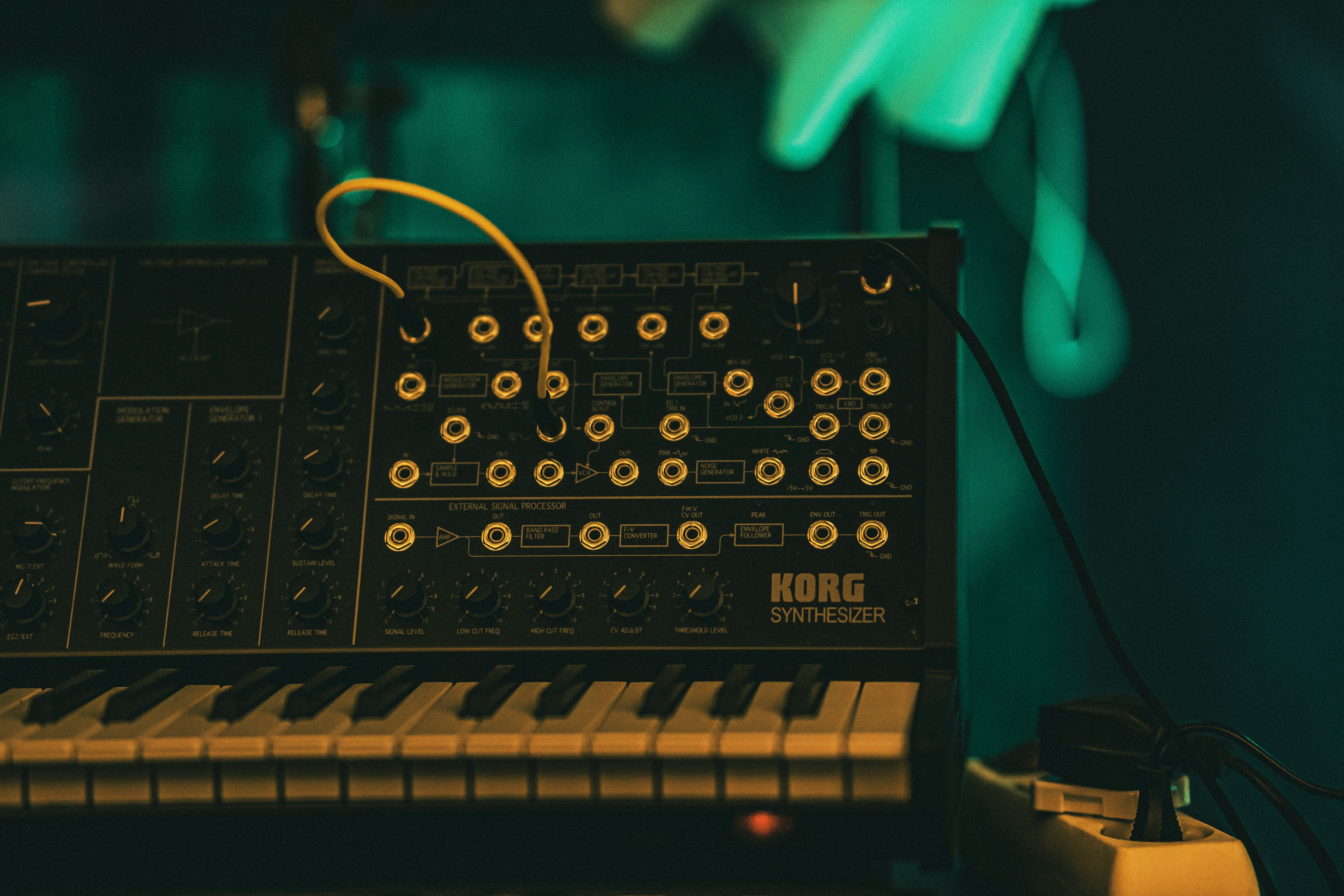 Hive 2 vs serum by Uniphonic a close up of a keyboard and a microphone